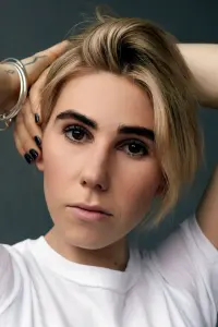 Фото Зося Мамет (Zosia Mamet)