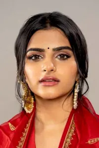 Фото  (Avantika Dassani)