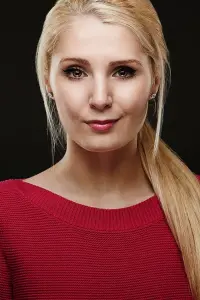 Фото  (Lauren Southern)