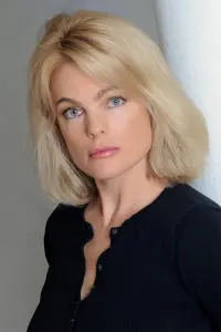 Фото Еріка Єленяк (Erika Eleniak)