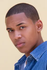 Фото Келвін Гаррісон мл. (Kelvin Harrison Jr.)