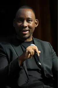 Фото  (Michael Maponga) #456911