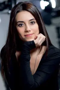Фото  (Cansu Dere)