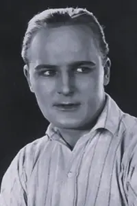 Фото  (Oskar Marion)