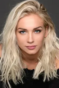 Фото  (Valeriya Astapova)