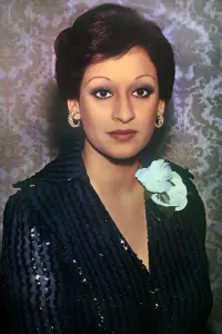 Фото  (Warda Al-Jazairia)