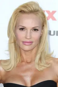 Фото Джолін Блелок (Jolene Blalock)