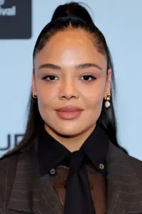 Фото Тесса Томпсон (Tessa Thompson)