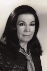 Фото Аліє Рона (Aliye Rona)