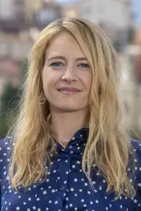 Фото  (Genevieve Barr)