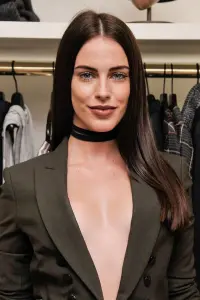 Фото Джессіка Лоундс (Jessica Lowndes)