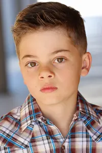 Фото  (Brecken Merrill)