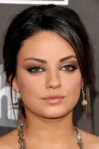 Фото Міла Куніс (Mila Kunis)
