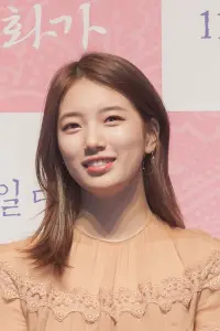 Фото Бей Сюзі (Bae Suzy)