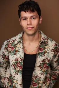 Фото  (Ethan Jones Romero)