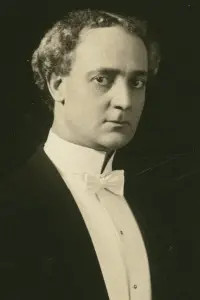 Фото  (Lucius Henderson)
