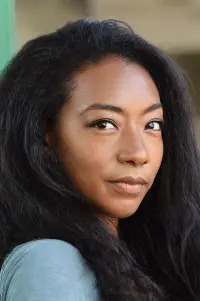 Фото Бетті Габріель (Betty Gabriel)