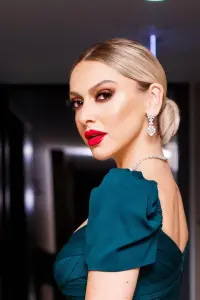 Фото  (Hadise)
