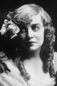 Фото  (Violet MacMillan)