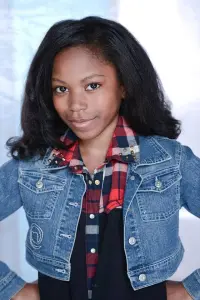 Фото Ріле Даунс (Riele Downs)