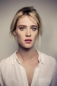 Фото Маккензі Девіс (Mackenzie Davis)