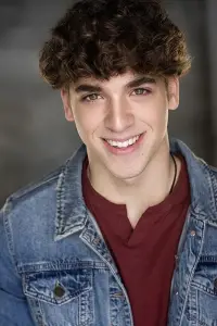 Фото  (Louis Tomeo)