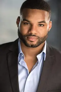 Фото  (Mark McKinnon)