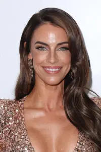 Фото Джессіка Лоундс (Jessica Lowndes)