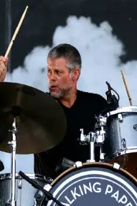 Фото  (Barrett Martin)