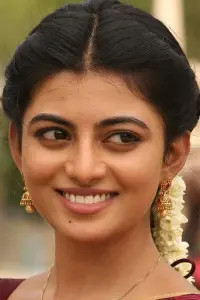 Фото Анандхі (Anandhi)