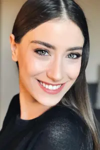Фото  (Hazal Kaya)