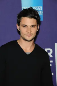 Фото Шайло Фернандес (Shiloh Fernandez)