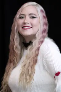 Фото  (Vivienne Medrano)