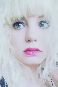 Фото Еллі Черч (Ellie Church)