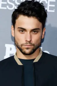 Фото Джек Фалахі (Jack Falahee)