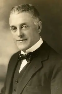 Фото  (Cyril Maude)