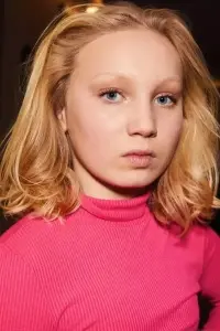 Фото  (Helena Zengel)