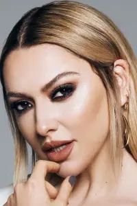 Фото  (Hadise)