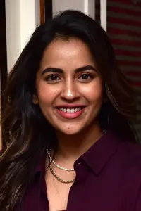Фото  (Komalee Prasad)
