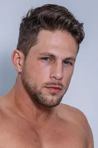 Фото  (Roman Todd)