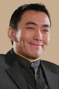 Фото  (Yue-Ti Liu)