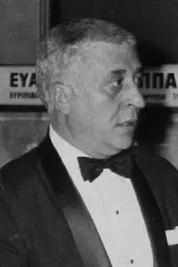 Фото  (James Paris)