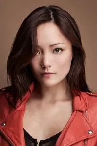 Фото Пом Клементьєв (Pom Klementieff)