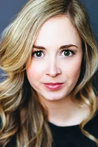 Фото  (Hallie Seline)