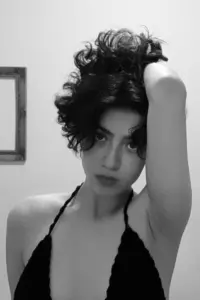 Фото  (Zara Hanifeh)