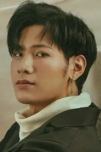 Фото  (Prachaya Ruangroj)