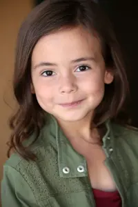 Фото Хала Фінлі (Hala Finley)