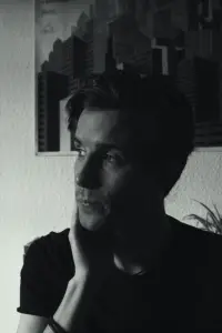 Фото  (Tom Oliver)