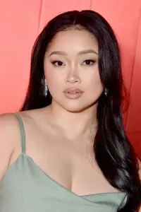 Фото Лана Кондор (Lana Condor)