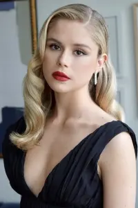 Фото Ерін Моріарті (Erin Moriarty)